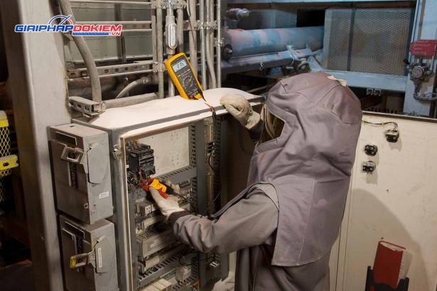 Đồng hồ đo đa năng Fluke 87V MAX 13 Đồng hồ đo đa năng Fluke 87V MAX