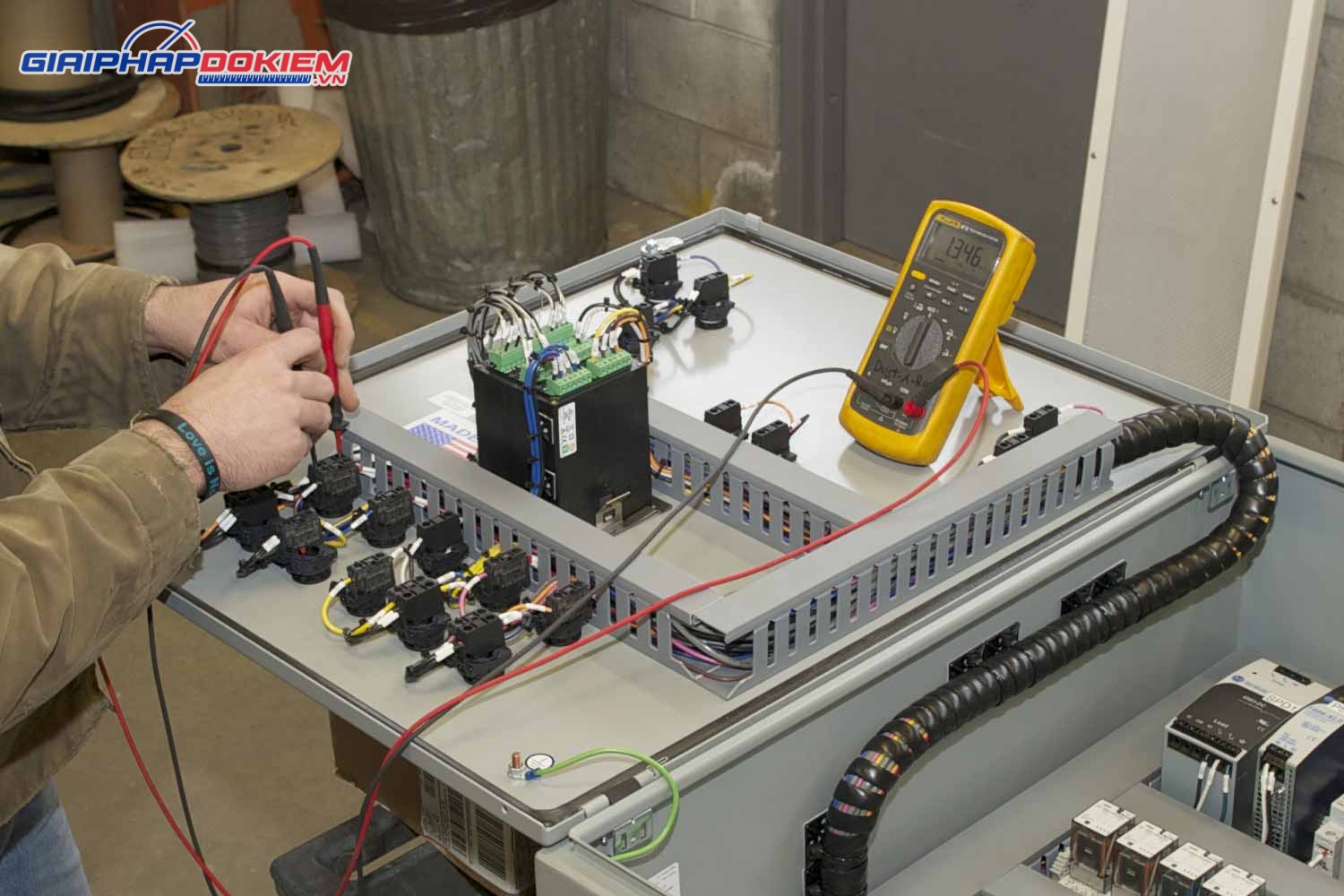 Đồng hồ đo đa năng Fluke 87V 31 Đồng hồ đo đa năng Fluke 87V