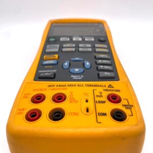 Máy hiệu chuẩn đa năng Fluke 726 38 Máy hiệu chuẩn đa năng Fluke 726