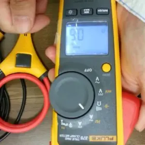 Ampe kìm đo dòng AC/DC FLUKE 376 (2500A) 28 Ampe kìm đo dòng AC/DC FLUKE 376 (2500A)