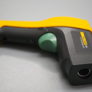 Súng đo nhiệt độ bằng hồng ngoại FLUKE 561 (550℃) 35 Súng đo nhiệt độ bằng hồng ngoại FLUKE 561 (550℃)