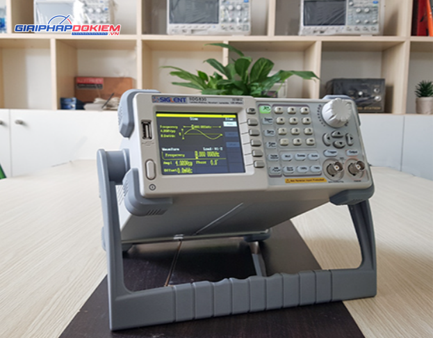 Máy phát xung Siglent SDG830 Waveform Generator 10 Máy phát xung Siglent SDG830 Waveform Generator
