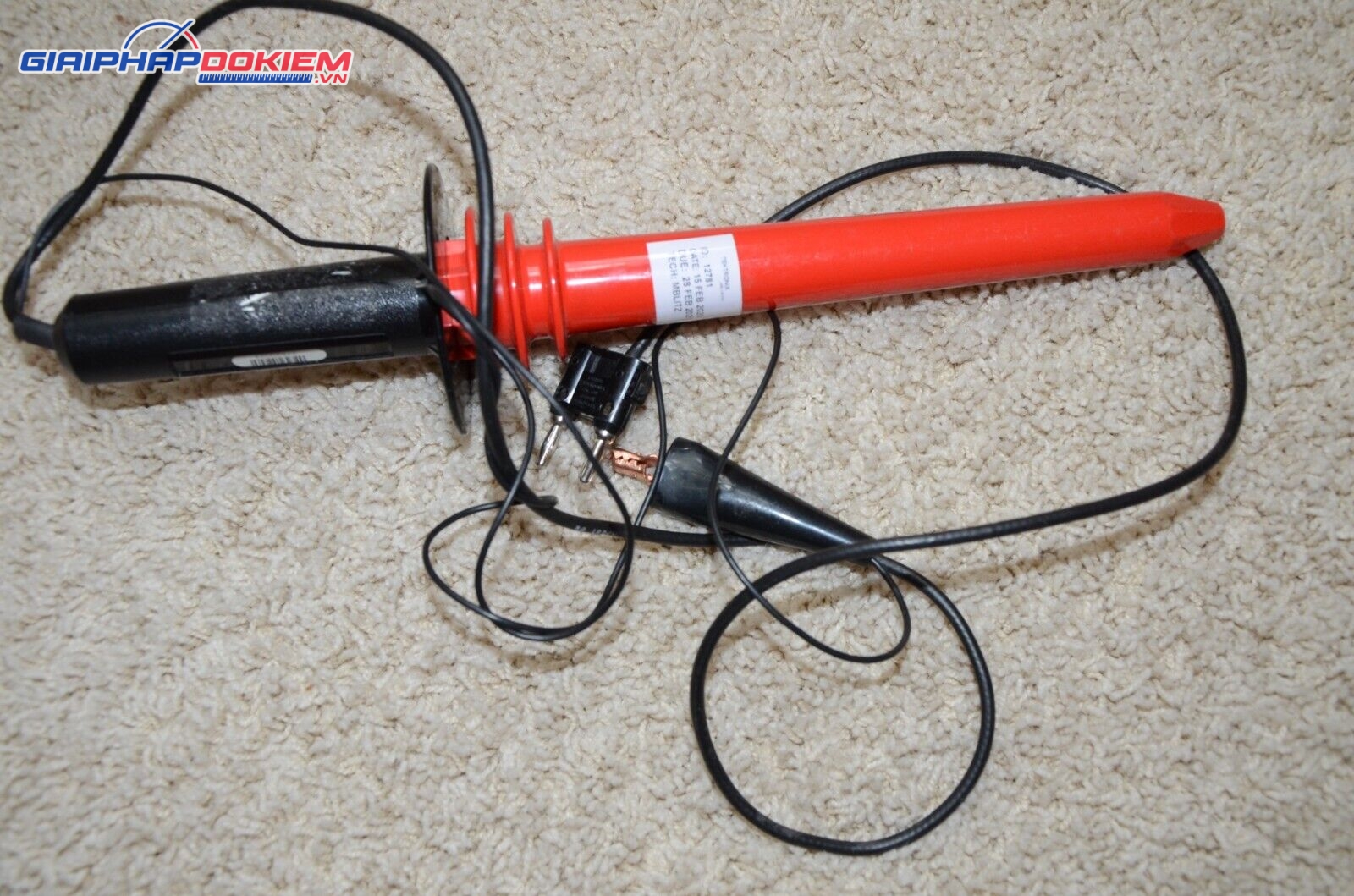 Dụng cụ đo điện áp cao FLUKE 80K-40 21 Dụng cụ đo điện áp cao FLUKE 80K-40