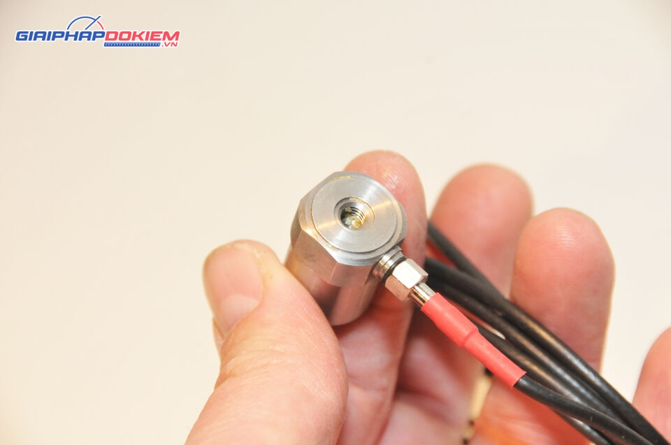 Cảm biến gia tốc MMF KD37 (60pC/g, +5000/-1000g, 15000 Hz) 13 Cảm biến gia tốc MMF KD37 (60pC/g, +5000/-1000g, 15000 Hz)