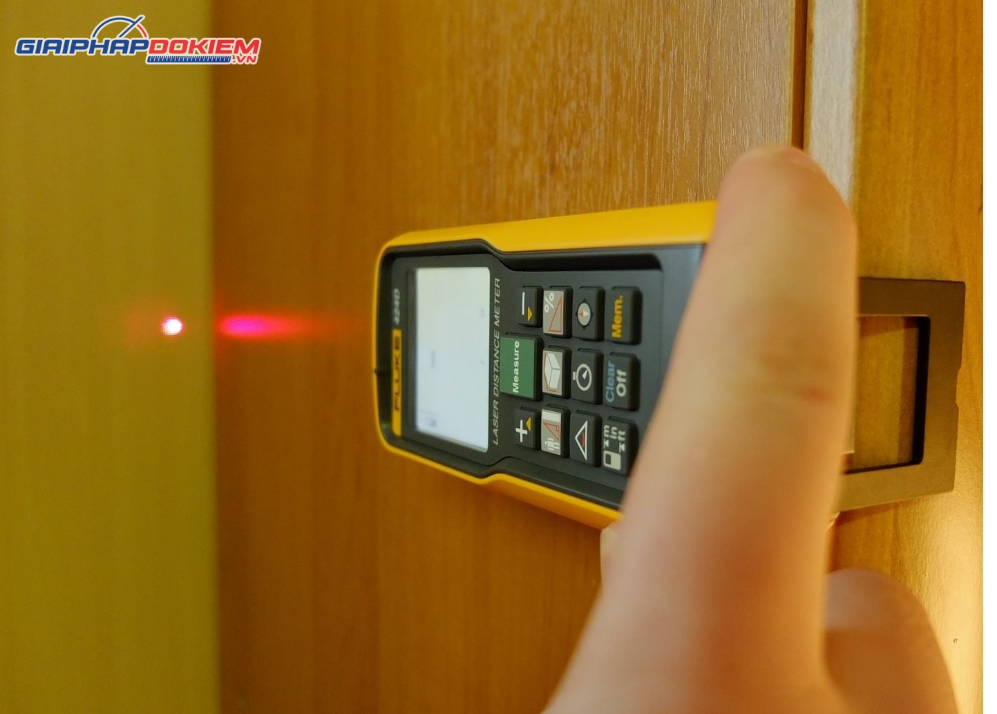 Máy đo khoảng cách bằng laser Fluke 424D (424D ESPR, 100m) 22 Máy đo khoảng cách bằng laser Fluke 424D (424D ESPR, 100m)
