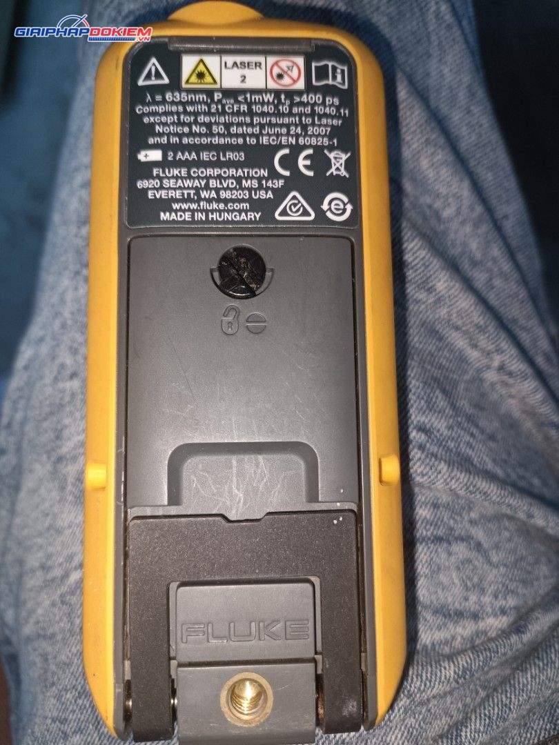 Máy đo khoảng cách bằng laser Fluke 424D (424D ESPR, 100m) 19 Máy đo khoảng cách bằng laser Fluke 424D (424D ESPR, 100m)