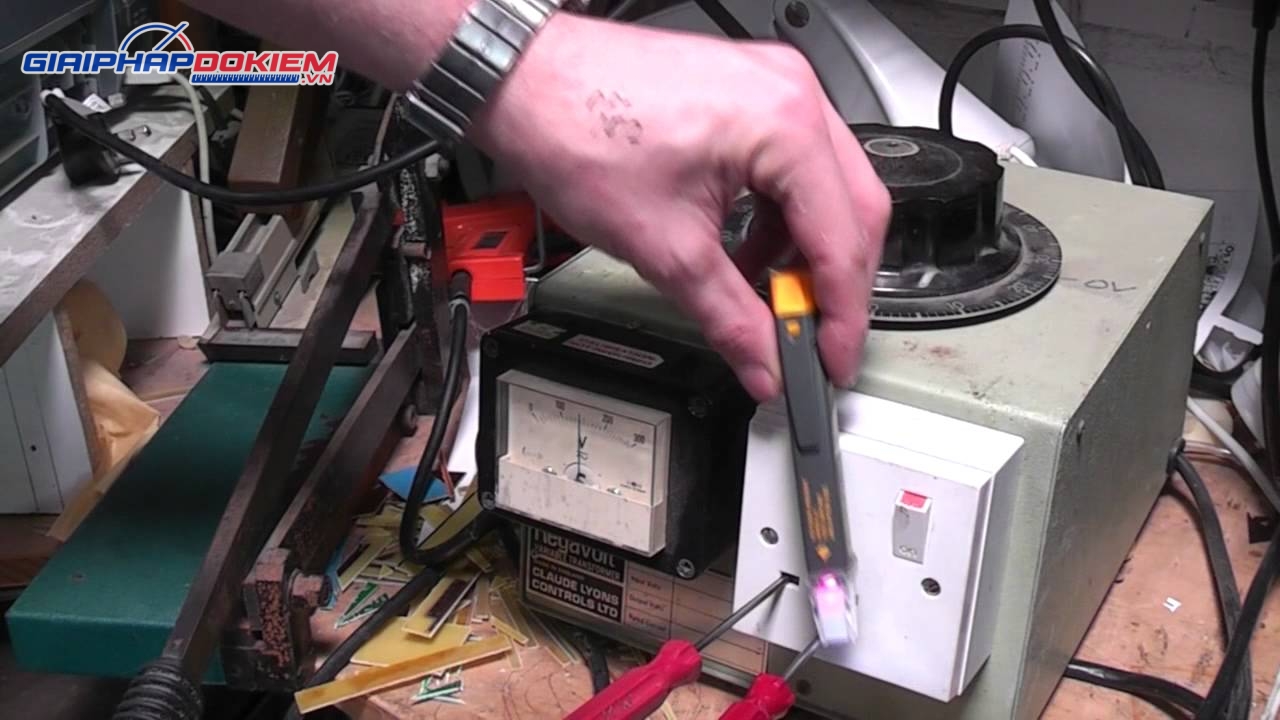 Bút thử điện không tiếp xúc FLUKE LVD2 (90V~200V) 33 Bút thử điện không tiếp xúc FLUKE LVD2 (90V~200V)