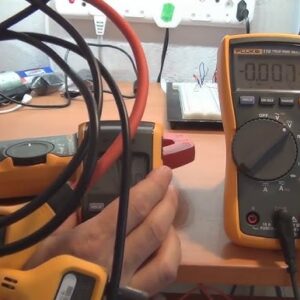 Ampe kìm AC/DC hiệu dụng thực hiển thị từ xa Fluke 381 với iFlex