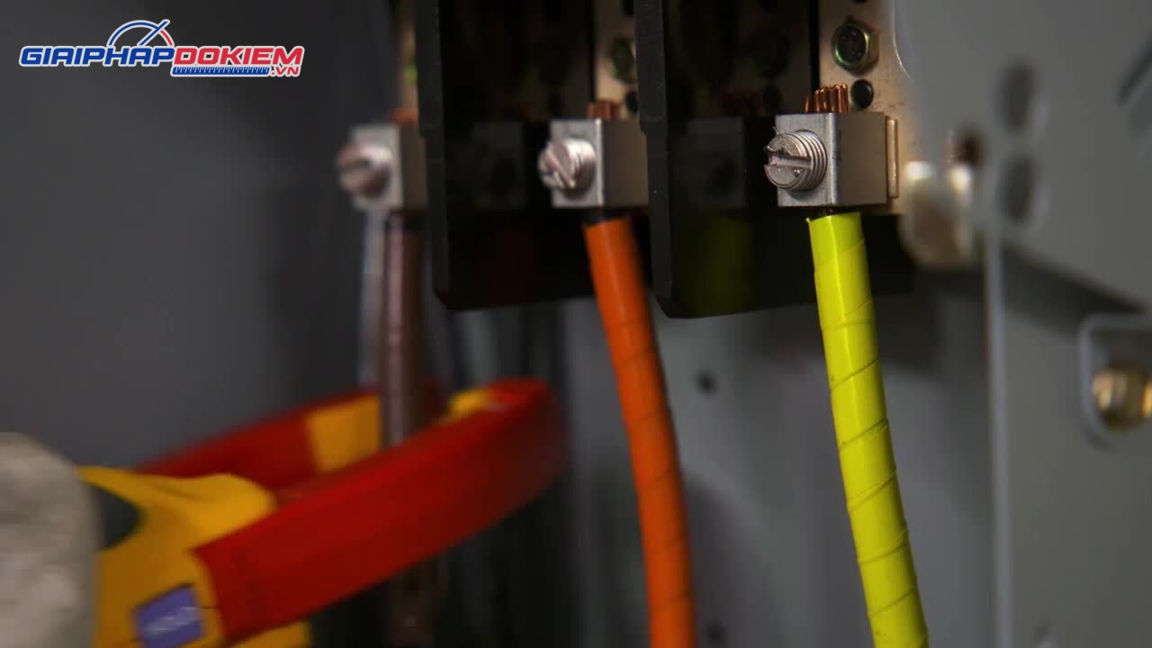Ampe kìm FLUKE 377 FC (AC/DC 1000 A) 19 Ampe kìm FLUKE 377 FC (AC/DC 1000 A)