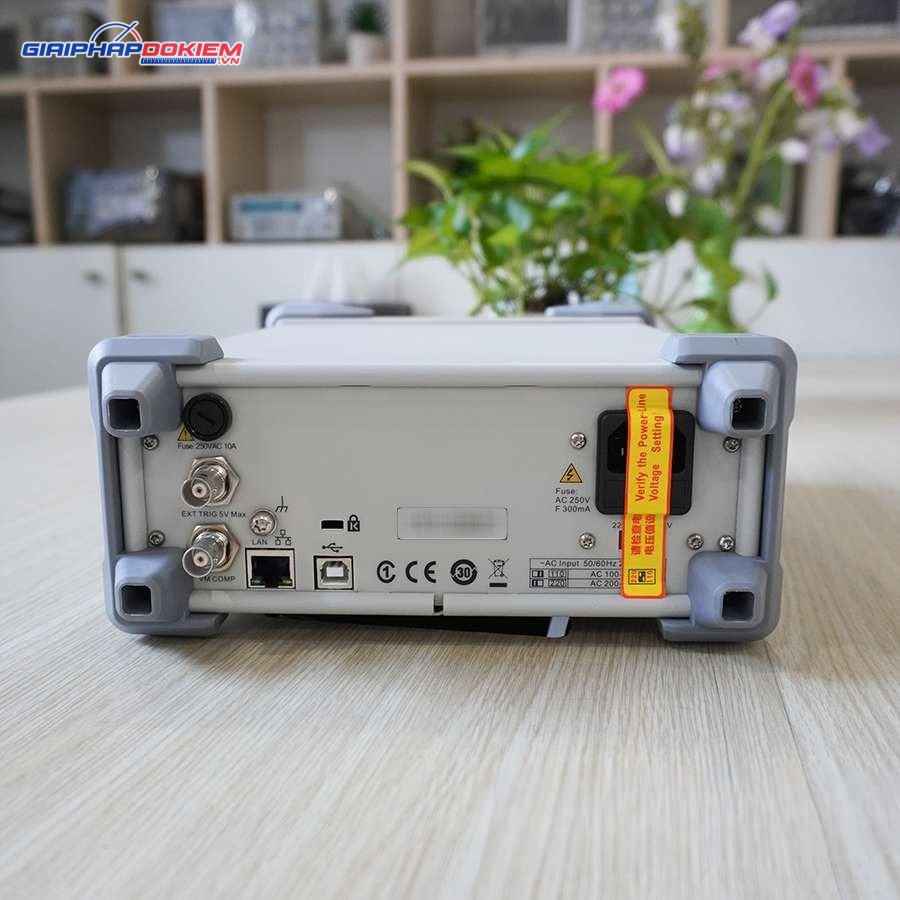 Đồng hồ vạn năng để bàn Siglent SDM3065X, 6 1/2 digit 9 Đồng hồ vạn năng để bàn Siglent SDM3065X, 6 1/2 digit