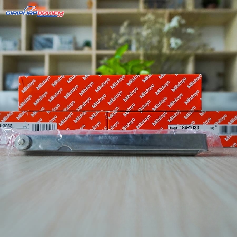 Dưỡng đo độ dày Mitutoyo 184-303S 0.05-1mm/28 lá/150mm 9 Dưỡng đo độ dày Mitutoyo 184-303S 0.05-1mm/28 lá/150mm