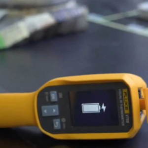 Máy đo nhiệt độ hồng ngoại Fluke VT08 26 Máy đo nhiệt độ hồng ngoại Fluke VT08