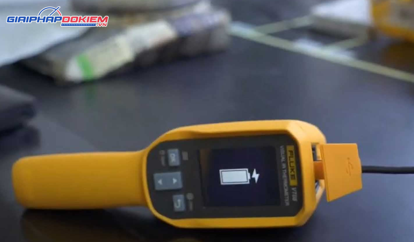 Máy đo nhiệt độ hồng ngoại Fluke VT08 16 Máy đo nhiệt độ hồng ngoại Fluke VT08
