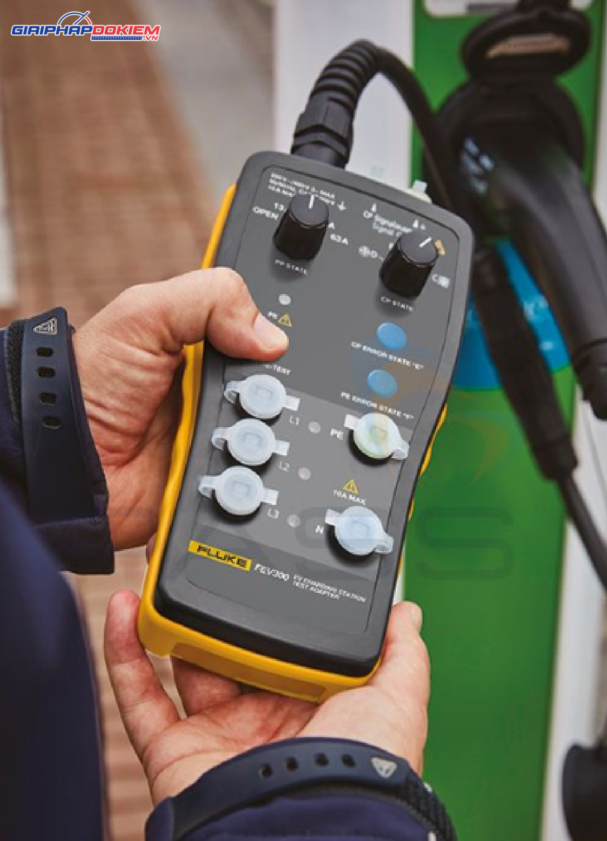 Bộ dụng cụ chuyển đổi kiểm tra trạm sạc Fluke FEV300 EV 17 Bộ dụng cụ chuyển đổi kiểm tra trạm sạc Fluke FEV300 EV