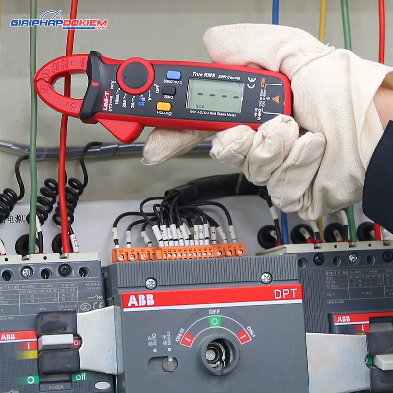 Ampe kìm AC/DC UNI-T UT210E 15 Ampe kìm AC/DC UNI-T UT210E