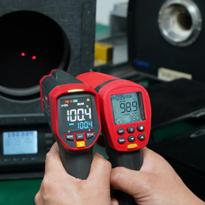 Thiết bị đo nhiệt độ hồng ngoại UNI-T UT305S