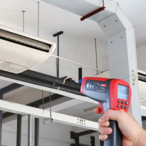 Thiết bị đo nhiệt độ hồng ngoại UNI-T UT305A+