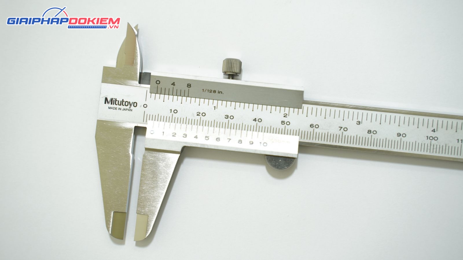 Thước cặp cơ khí Mitutoyo 530-104 0-150mm/6" x 0.05 12 Thước cặp cơ khí Mitutoyo 530-104 0-150mm/6" x 0.05