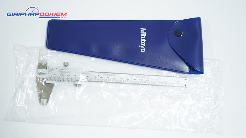 Thước cặp cơ khí Mitutoyo 530-104 0-150mm/6" x 0.05 10 Thước cặp cơ khí Mitutoyo 530-104 0-150mm/6" x 0.05