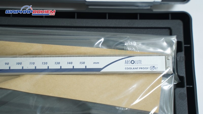 Thước cặp điện tử Mitutoyo 500-702-20 0-150mm x 0.01 9 Thước cặp điện tử Mitutoyo 500-702-20 0-150mm x 0.01