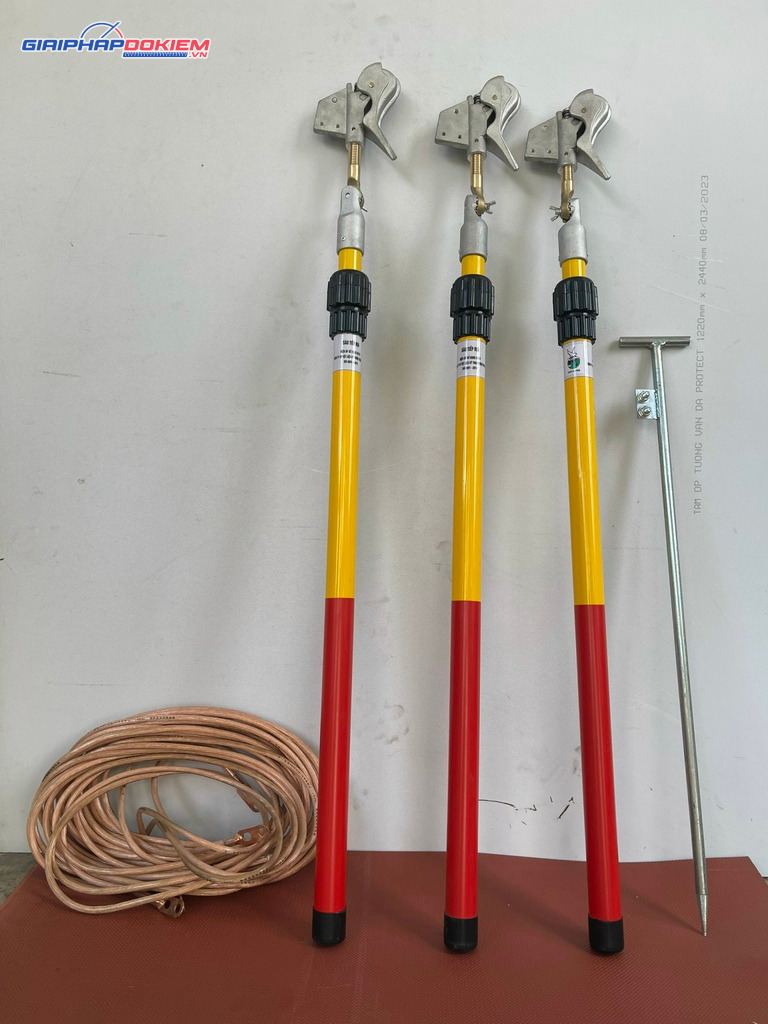 Bộ tiếp địa di động VICADI 110kV kèm sào lồng rút 1 Bộ tiếp địa di động 110kV kèm sào lồng rút