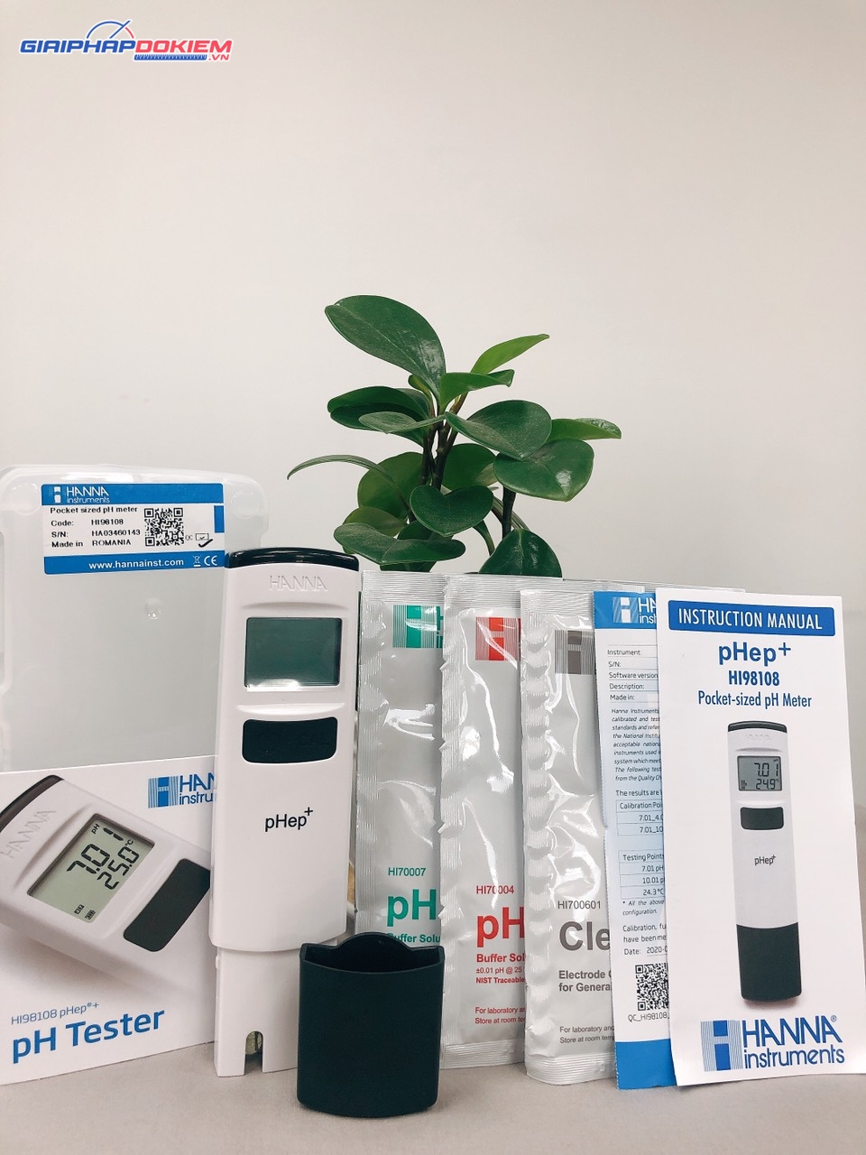 Bút Đo pH/Nhiệt Độ Với Độ Phân Giải 0.01pH Hanna HI98108 6 Bút Đo pH/Nhiệt Độ Với Độ Phân Giải 0.01pH Hanna HI98108