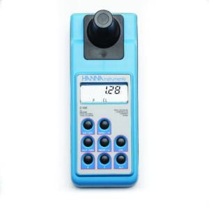 Máy Đo pH, Độ Đục, Clo, Axit Cyanuric, Iot, Brom Và Sắt Hanna HI93102