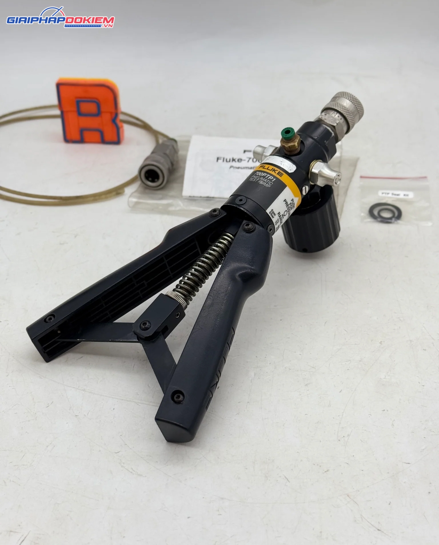 Thiết Bị Tạo Áp Suất Cầm Tay (Pneumatic Test Pump) FLUKE FLK-700PTP-1/APAC (600 psi, 40 bar) 5 Thiết Bị Tạo Áp Suất Cầm Tay (Pneumatic Test Pump) FLUKE FLK-700PTP-1/APAC (600 psi, 40 bar)