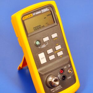 Máy hiệu chuẩn áp suất FLUKE-717 5000G (5000 psi, 345 bar) 5 Máy hiệu chuẩn áp suất FLUKE-717 5000G (5000 psi, 345 bar)