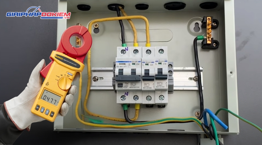 Top 8 Ampe Kìm Đo Điện Trở Đất Chính Xác Và Bền Bỉ Nhất 25 Ampe kìm đo điện trở đất Fluke 1630-2 FC