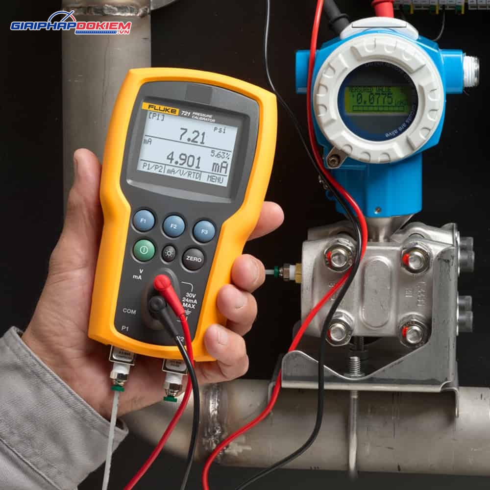 Máy hiệu chuẩn áp suất FLUKE-721-1650 (16 psig, 5000 psig) 11 Máy hiệu chuẩn áp suất FLUKE-721-1650 (16 psig, 5000 psig)