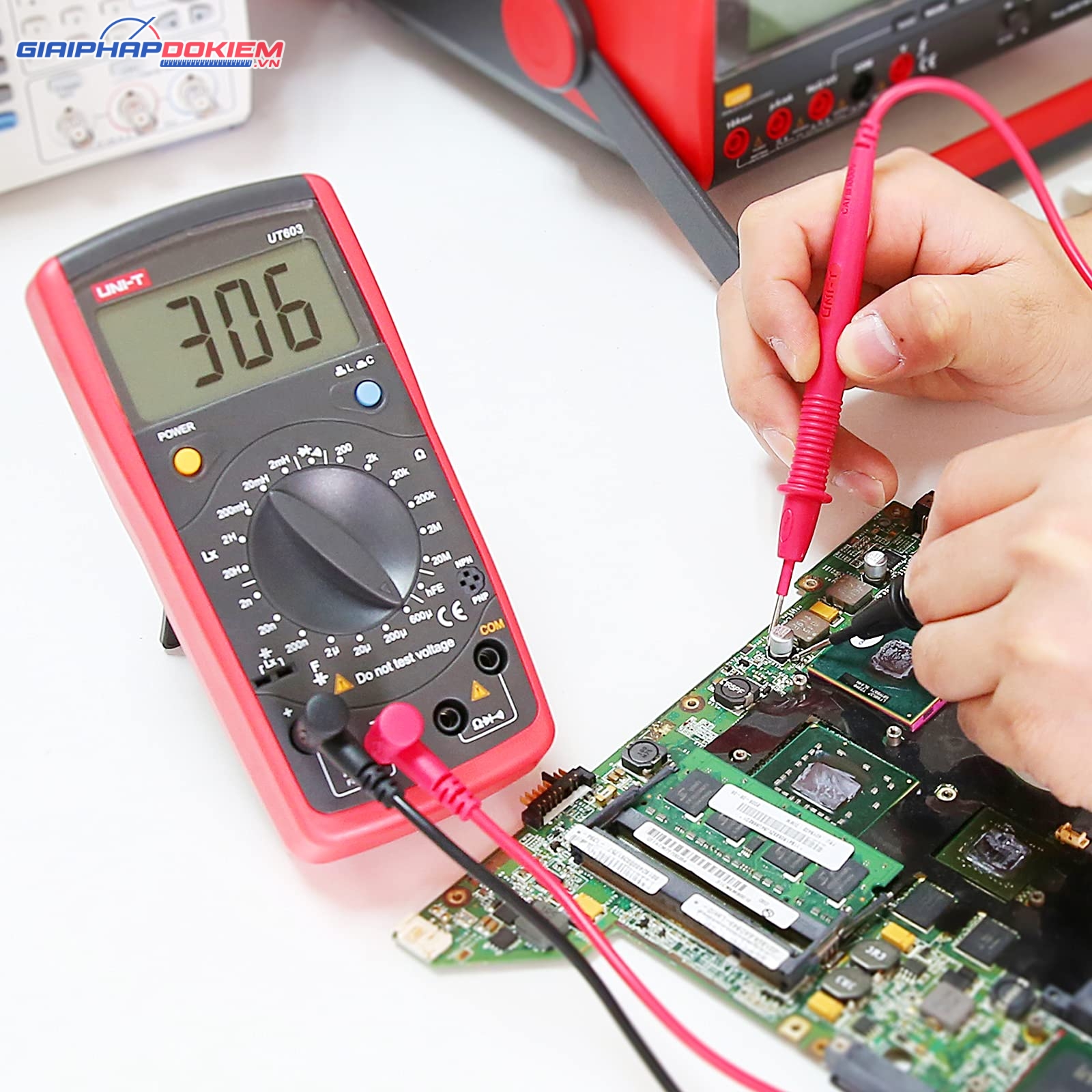 Máy đo điện cảm và điện dung UNI-T UT603 26 Máy đo điện cảm và điện dung UNI-T UT603
