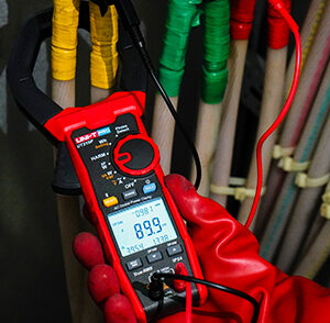 Ampe kìm phân tích công suất UNI-T UT219P 32 Ampe kìm phân tích công suất UNI-T UT219P