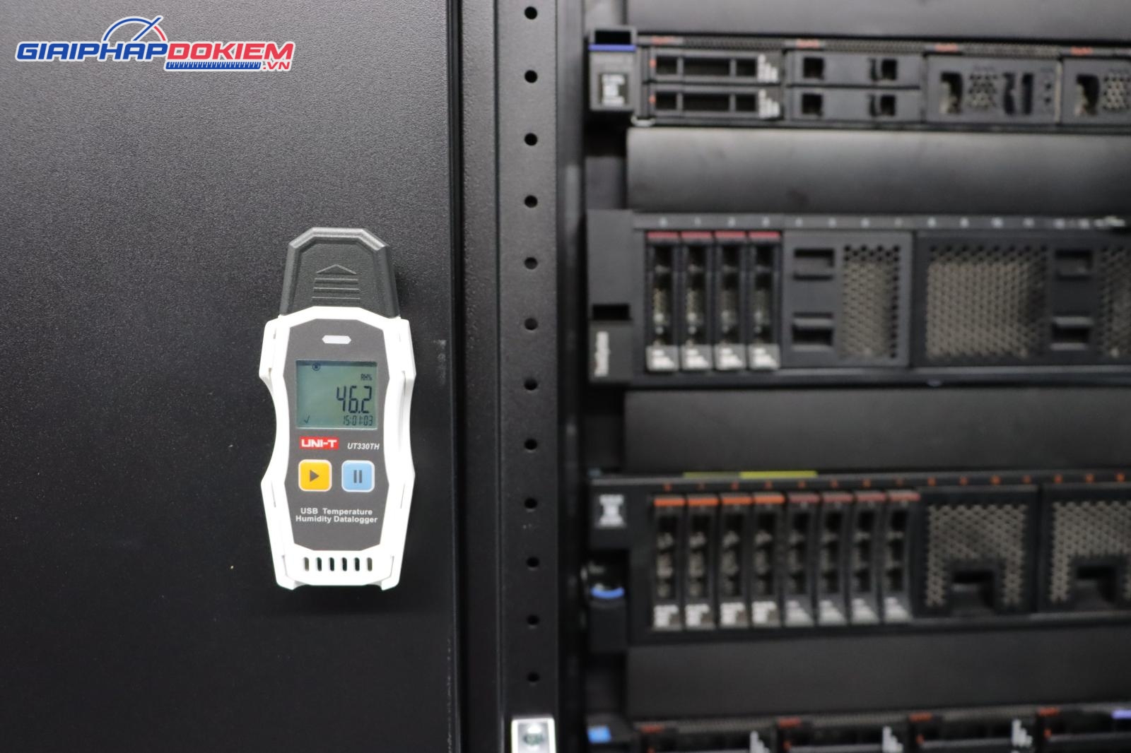 Bộ ghi dữ liệu nhiệt độ, độ ẩm UNI-T UT330THC 8 Bộ ghi dữ liệu nhiệt độ, độ ẩm UNI-T UT330THC