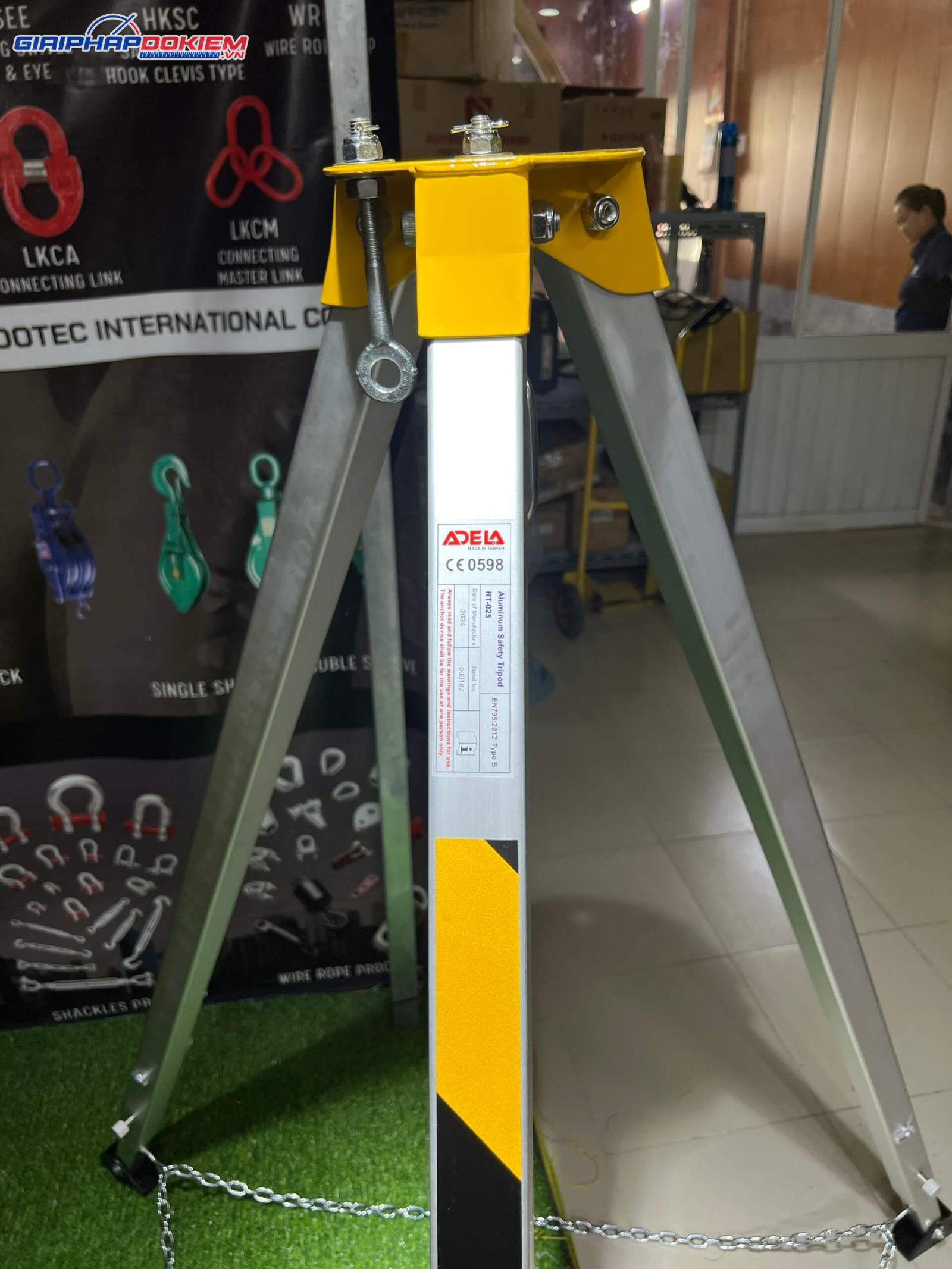 Bộ Tời 3 chân ADELA RT025 24 Bộ Tời 3 chân ADELA RT025