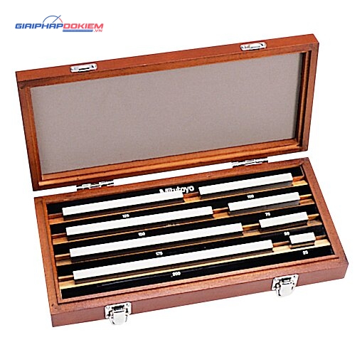 Bộ Căn Mẫu Thép Hệ Mét 8 Khối Cấp 0 Mitutoyo 516-115-60 2 Bộ Căn Mẫu Thép Hệ Mét 8 Khối Cấp 0 Mitutoyo 516-115-60