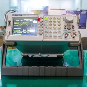 Máy phát xung hàm Siglent SDG1025 25Mhz 2 CH
