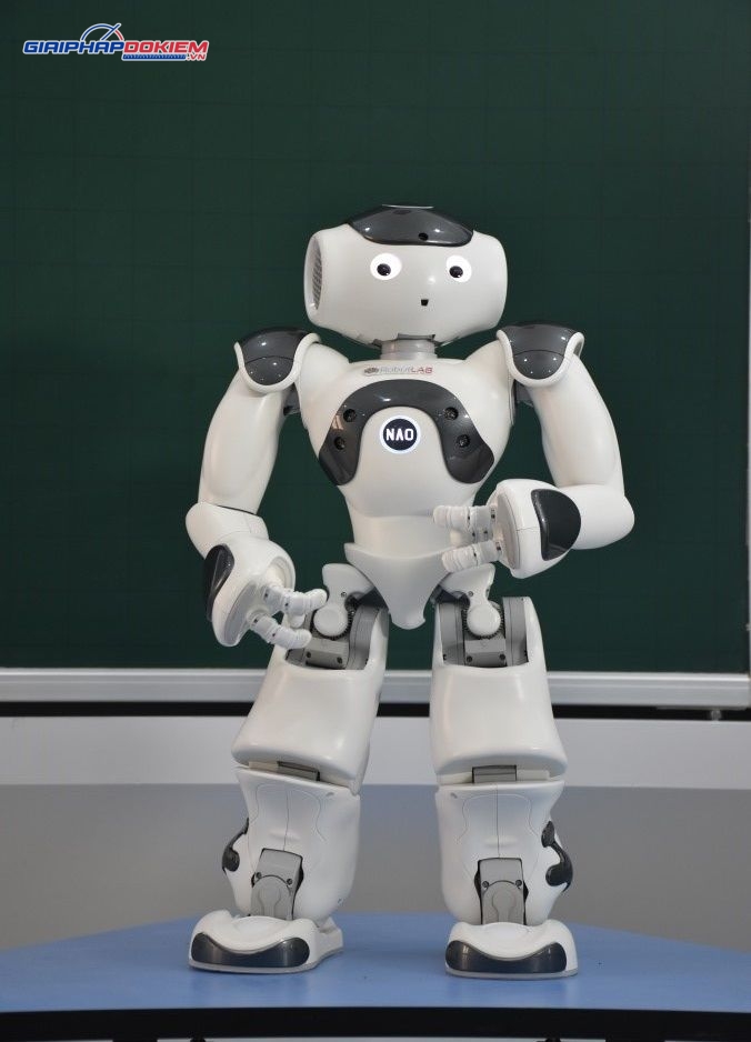 Robot giáo dục STEM Softbank Robotic Nao Power V6 Education Pack 18 Robot giáo dục STEM Softbank Robotic Nao Power V6 Education Pack