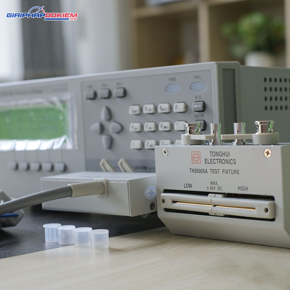 Thiết bị đo LCR TongHui TH2817A 100kHz 10 auto draft test fixture tonghui th26005a 1 ye6e