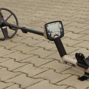 Máy dò kim loại đa tần số Minelab Safari