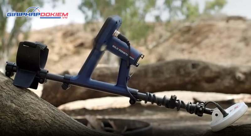Máy dò vàng Minelab GOLD MONSTER 2000 13 Thiết kế nhỏ gọn, dễ sử dụng